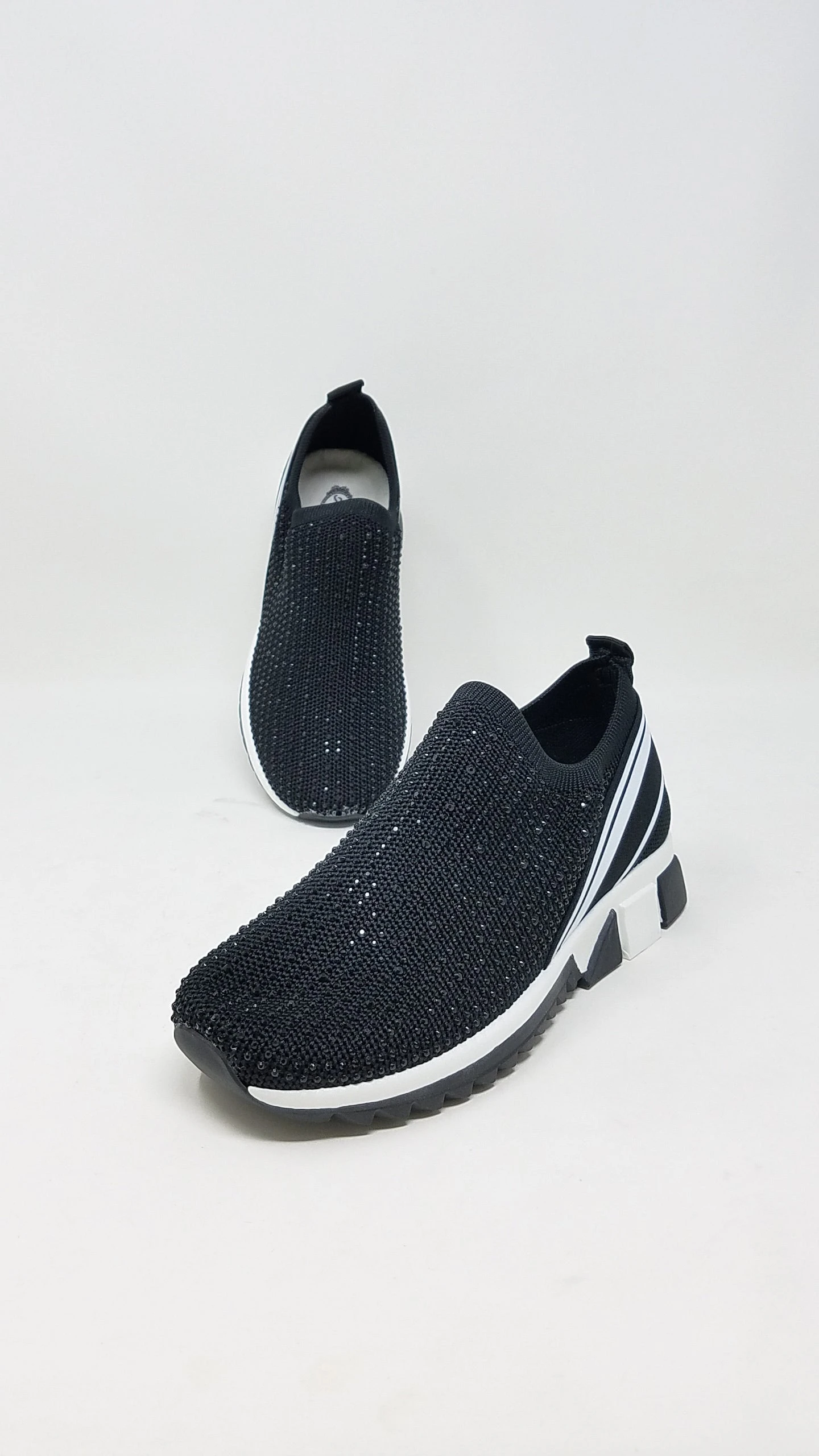 GND1902 - BLACK 3 GND1902 - BLACK