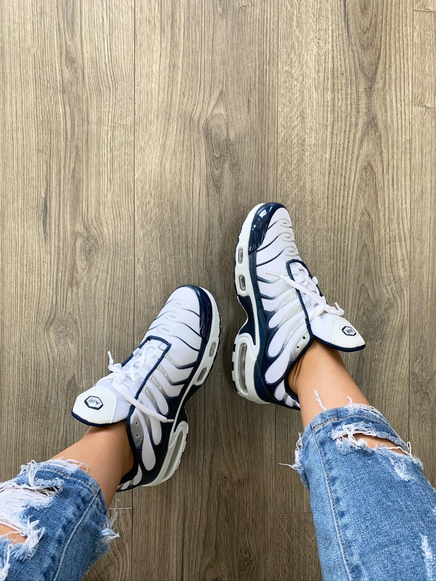 9067 - WHITE & NAVY 3 9067 - WHITE & NAVY