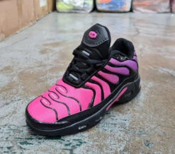 C102 KIDS - BLACK & HOT PINK