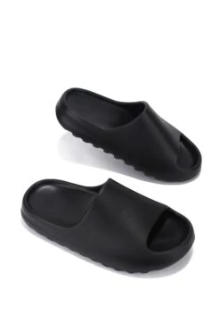 GETTY - BLACK KIDS SANDALS